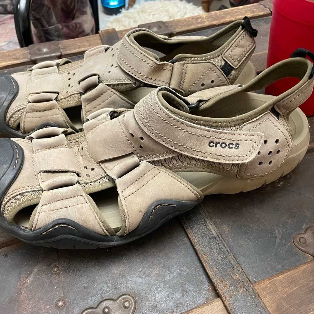 CROCS Men’s Swiftwater Leather Fisherman sandals Sz 13​